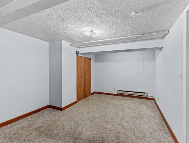 4255 Thomas Avenue N, Minneapolis, MN 55412