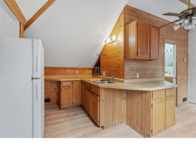 4255 Thomas Avenue N, Minneapolis, MN 55412