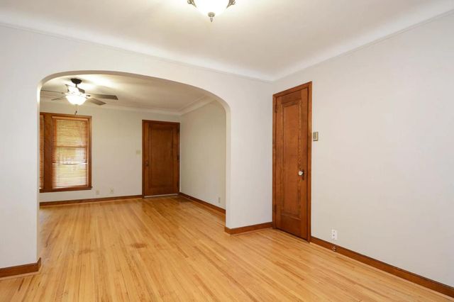 4255 Thomas Avenue N, Minneapolis, MN 55412