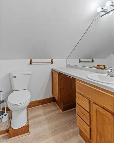 4255 Thomas Avenue N, Minneapolis, MN 55412