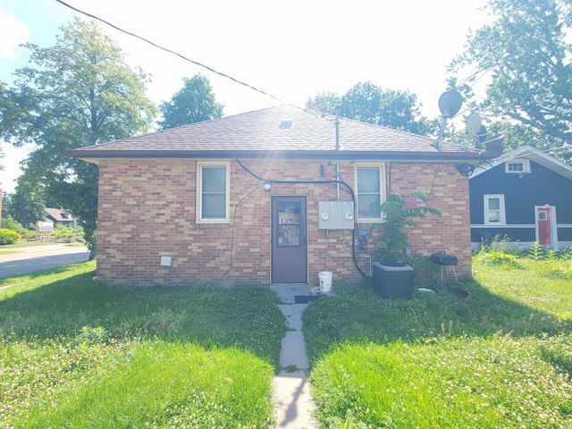 4255 Thomas Avenue N, Minneapolis, MN 55412
