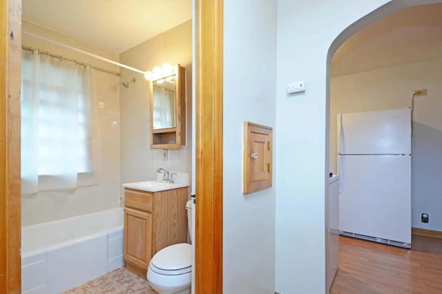 4255 Thomas Avenue N, Minneapolis, MN 55412