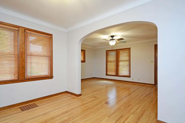 4255 Thomas Avenue N, Minneapolis, MN 55412