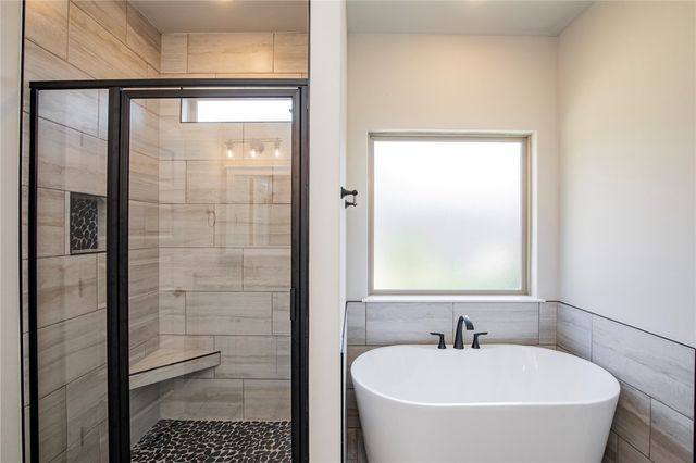 1 Nairn Lane, Bella Vista, AR 72715