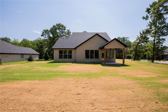 1 Nairn Lane, Bella Vista, AR 72715