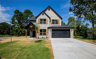 1 Nairn Lane, Bella Vista, AR 72715
