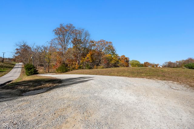 583 Old Moore Lane, Martinsville, IN 46151