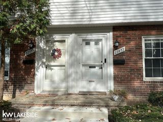 22957 Gary Lane 87, Saint Clair Shores, MI 48080