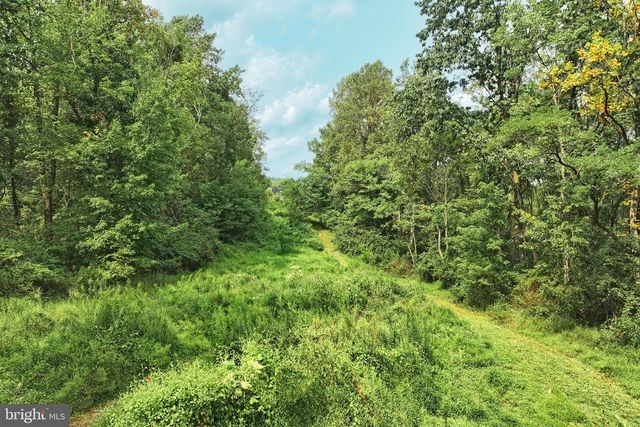 1385 ABBOTTSTOWN PIKE, Hanover, PA 17331
