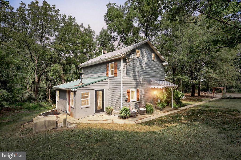1385 ABBOTTSTOWN PIKE, Hanover, PA 17331