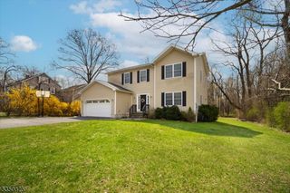 68 Conkling St, Bernards Twp., NJ 07920