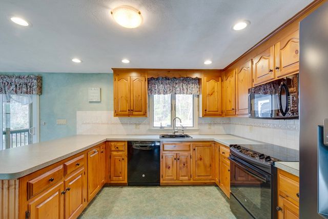 56 Leland Rd, Norfolk, MA 02056