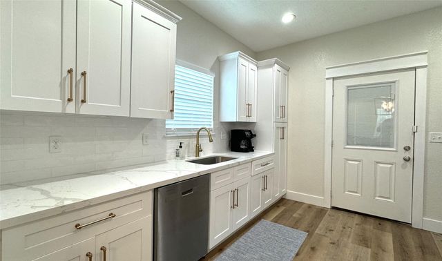 3414 Ursuline, Galveston, TX 77550