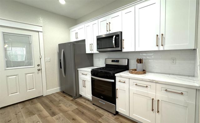 3414 Ursuline, Galveston, TX 77550