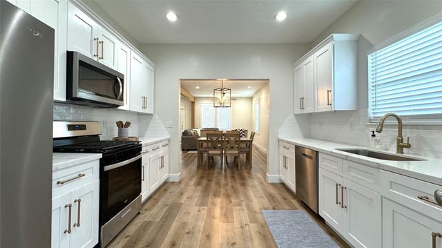 3414 Ursuline, Galveston, TX 77550