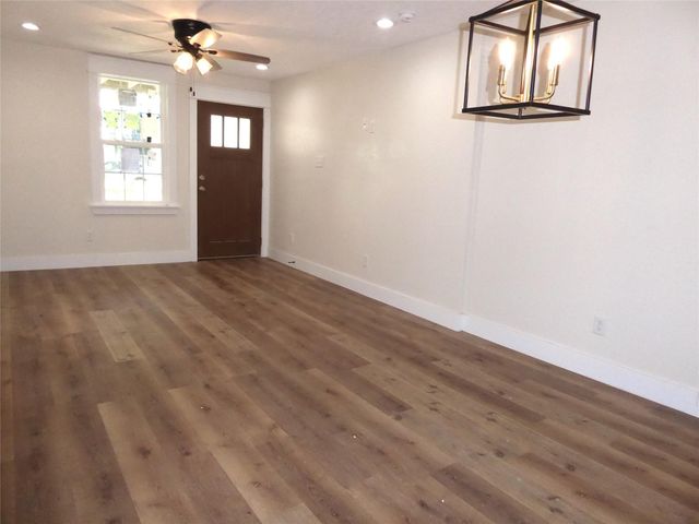 3414 Ursuline, Galveston, TX 77550