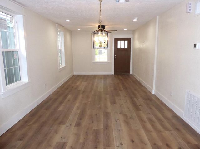 3414 Ursuline, Galveston, TX 77550