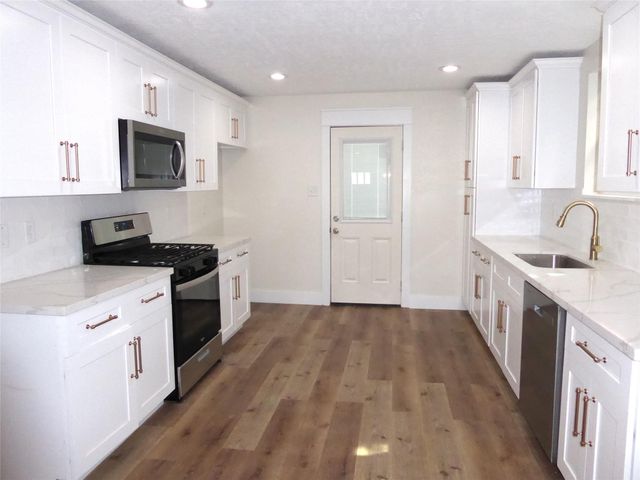 3414 Ursuline, Galveston, TX 77550