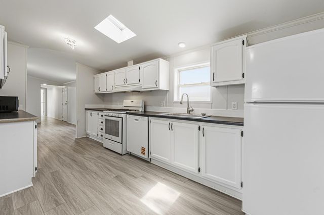 718 Rose Drive, Faribault, MN 55021