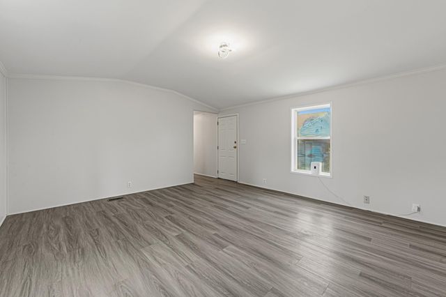 718 Rose Drive, Faribault, MN 55021