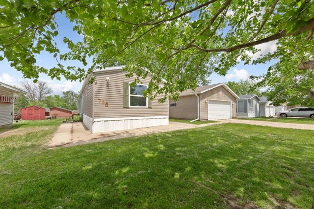 718 Rose Drive, Faribault, MN 55021