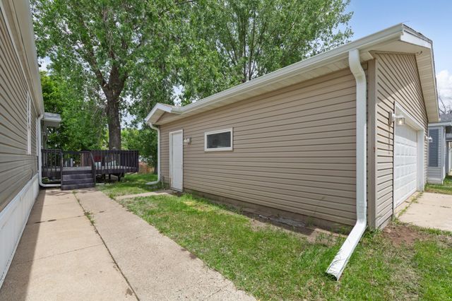 718 Rose Drive, Faribault, MN 55021