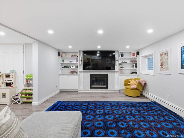 50 Roger Drive, Port Washington, NY 11050