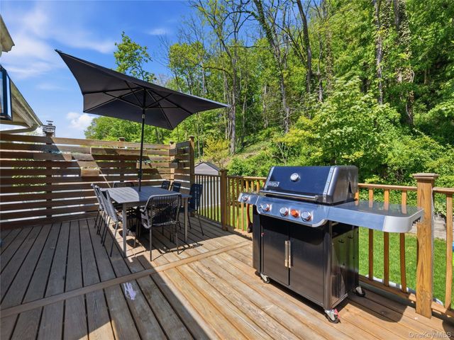 50 Roger Drive, Port Washington, NY 11050