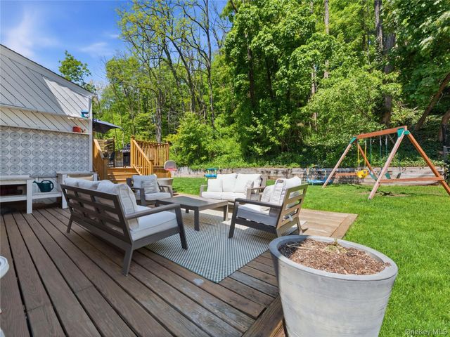 50 Roger Drive, Port Washington, NY 11050