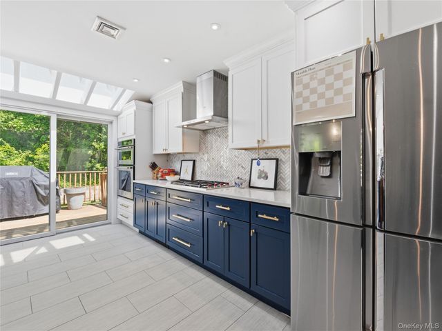 50 Roger Drive, Port Washington, NY 11050