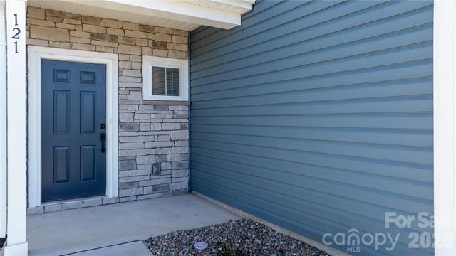 121 Gunwale Street, Statesville, NC 28677