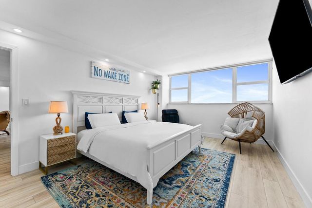 1237 HILLSBORO MILE 604, Hillsboro Beach, FL 33062