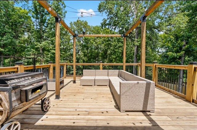 17 Rettendon Lane, Bella Vista, AR 72714