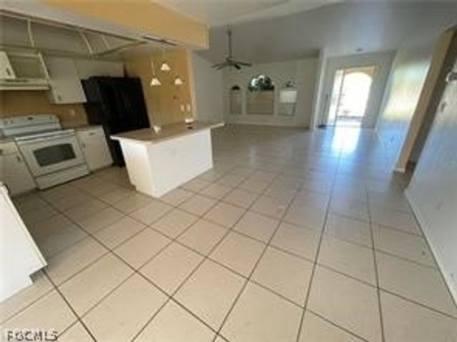 3035 SW 12th AVE, Cape Coral, FL 33914