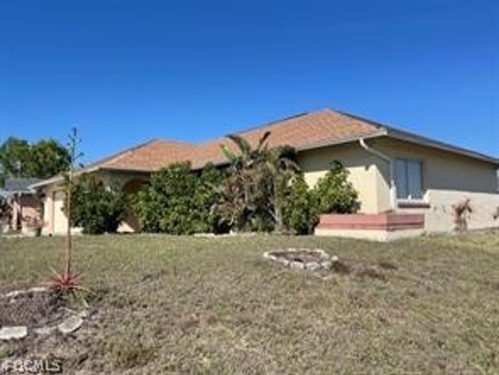 3035 SW 12th AVE, Cape Coral, FL 33914