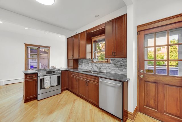729 N Grove Avenue, Oak Park, IL 60302