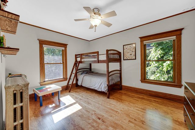 729 N Grove Avenue, Oak Park, IL 60302