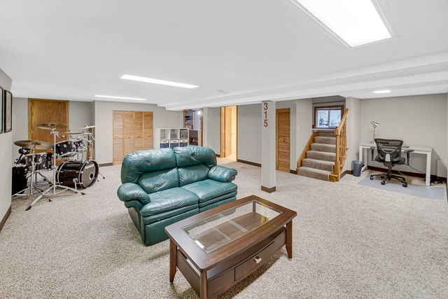 729 N Grove Avenue, Oak Park, IL 60302