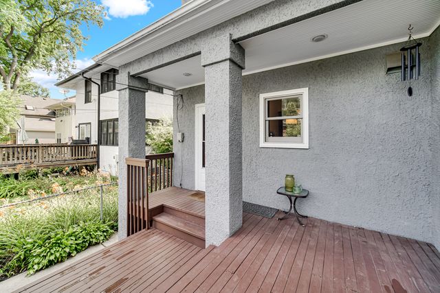 729 N Grove Avenue, Oak Park, IL 60302