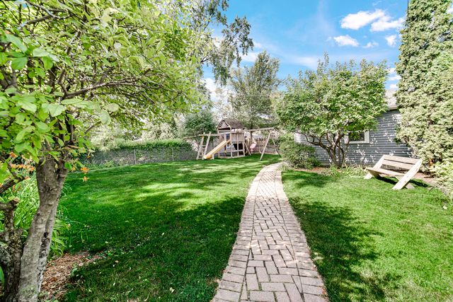 729 N Grove Avenue, Oak Park, IL 60302