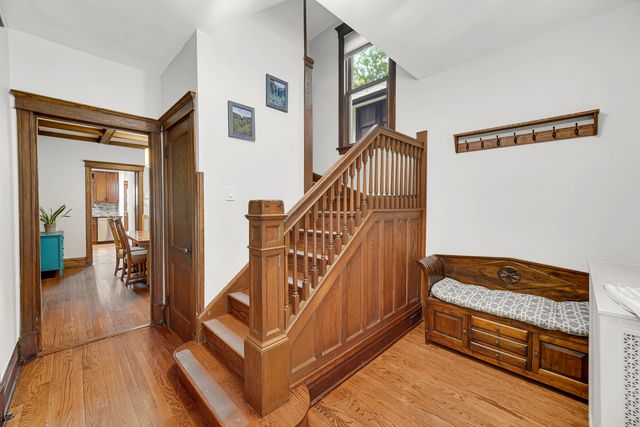 729 N Grove Avenue, Oak Park, IL 60302