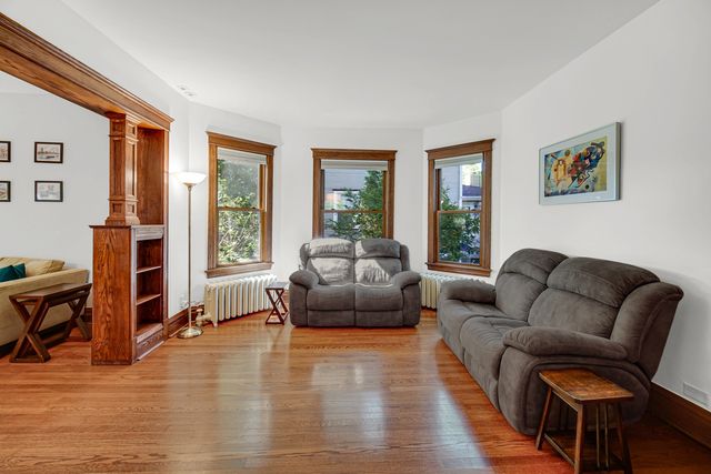729 N Grove Avenue, Oak Park, IL 60302