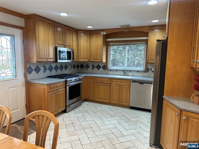 74 Rosemont Avenue, Elmwood Park, NJ 07407