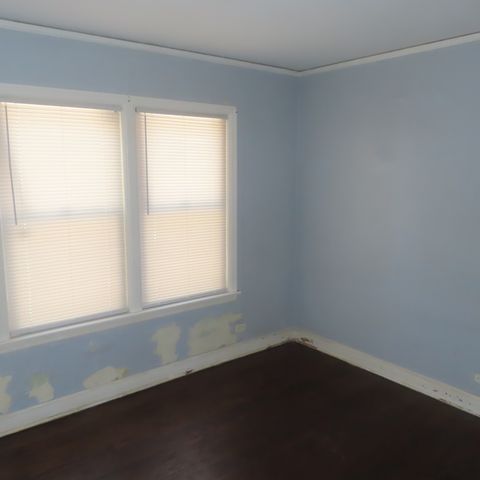 10549 S Indiana Avenue, Chicago, IL 60628