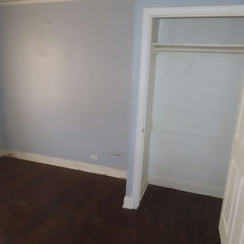 10549 S Indiana Avenue, Chicago, IL 60628