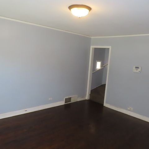 10549 S Indiana Avenue, Chicago, IL 60628