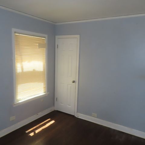 10549 S Indiana Avenue, Chicago, IL 60628