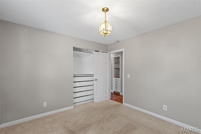 14 Blackstone Court, St Charles, MO 63303