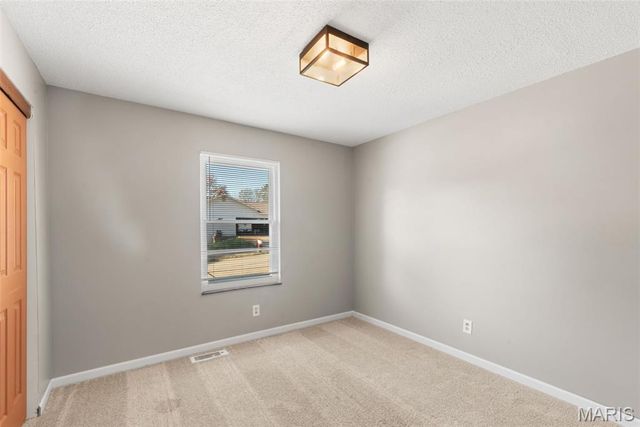 14 Blackstone Court, St Charles, MO 63303