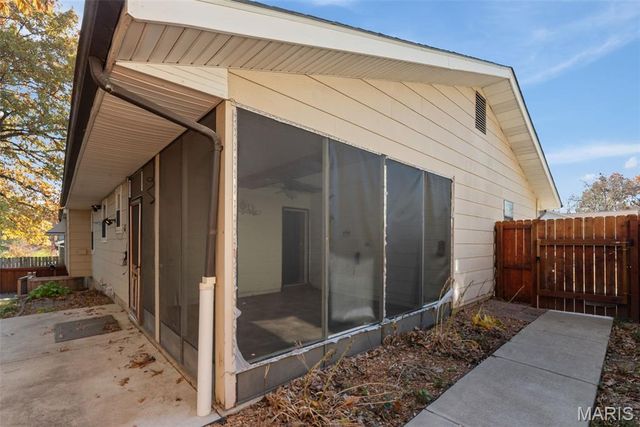 14 Blackstone Court, St Charles, MO 63303